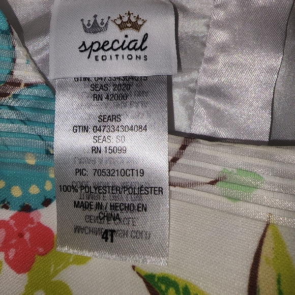 **Childs Dress** - Picture 3 of 3